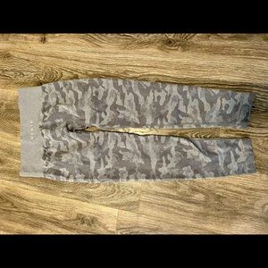 NVGTN Gray Camo Leggings XL